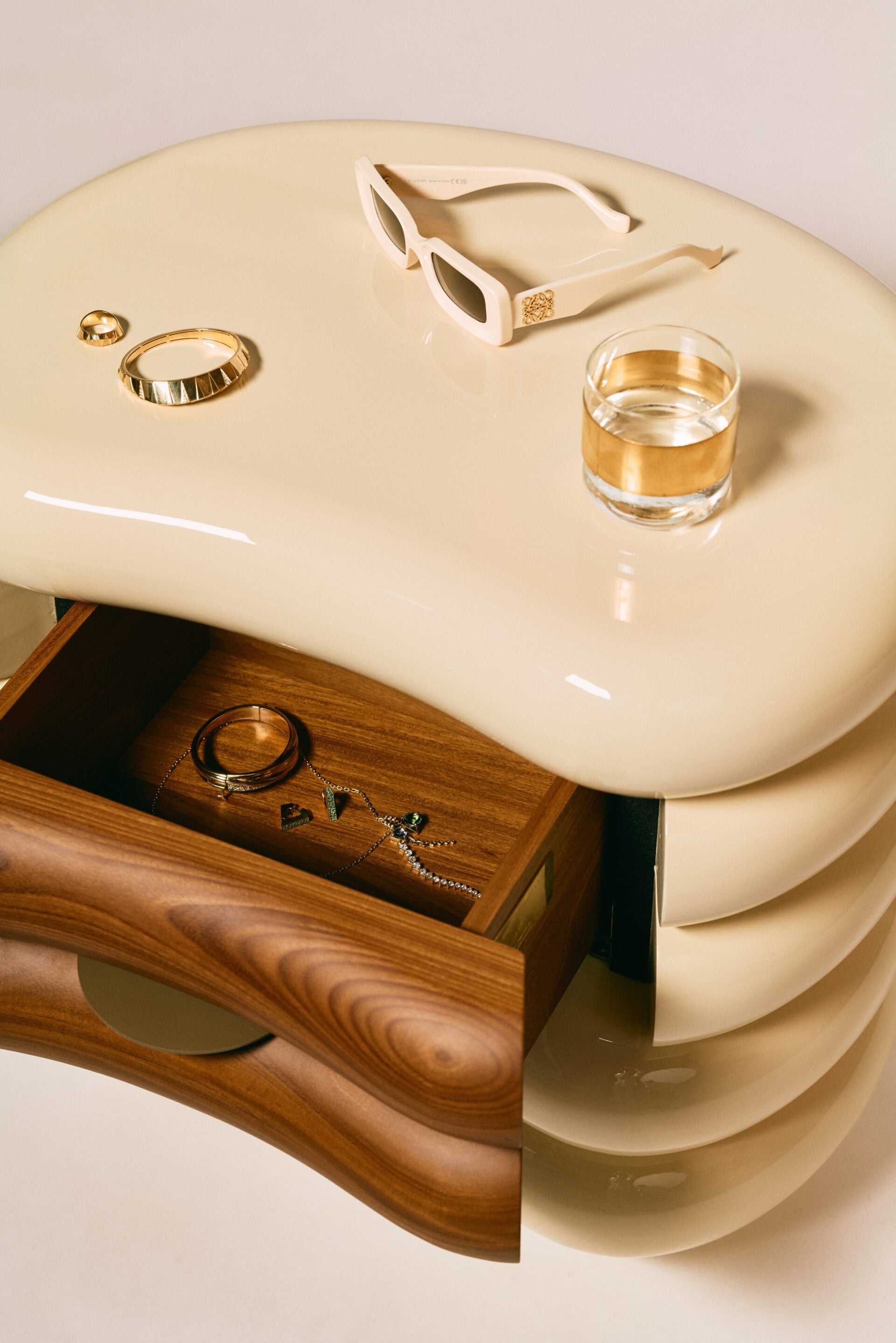 Out of Line・Night Table (New)