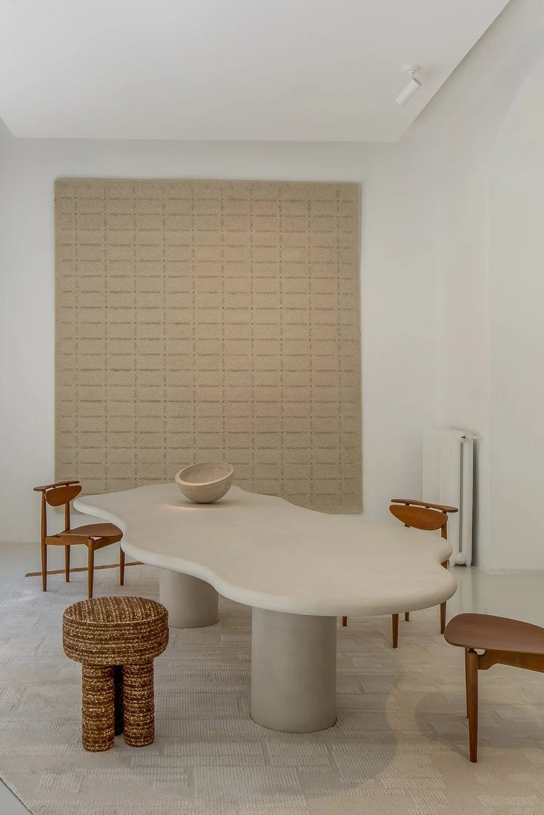 Out of Line・Esstisch (New)