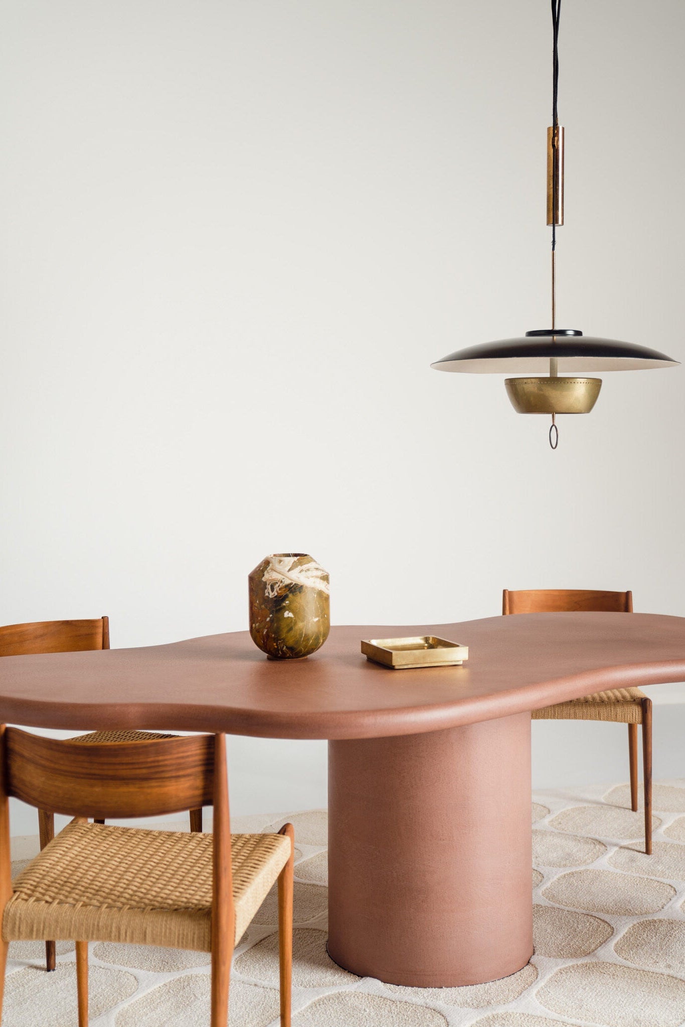 Out of Line・Esstisch (New)